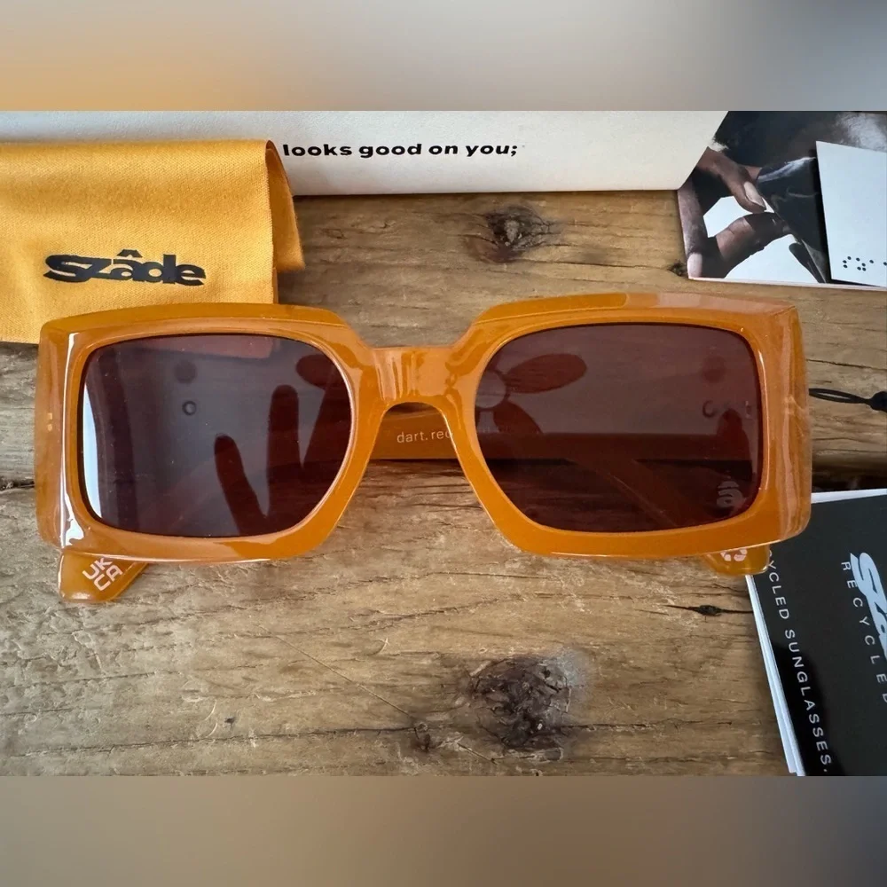 NEW WITH CASE Szade Dart Sunglasses ~ Burnt Honey/Cherry Cola ~ unisex 🕶️